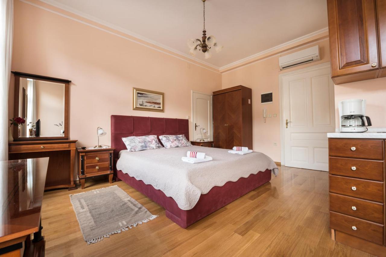 Apartments Villa Devana Opatija Luaran gambar