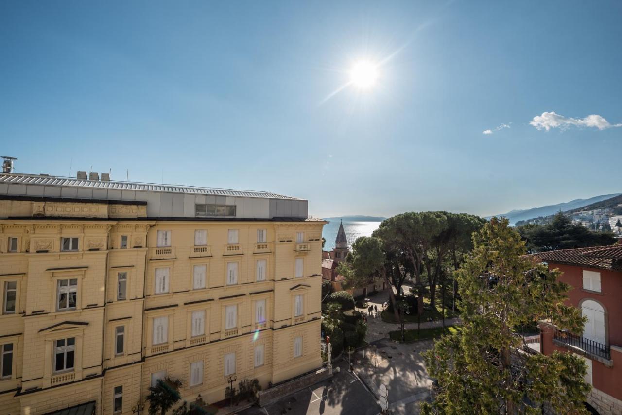 Apartments Villa Devana Opatija Luaran gambar